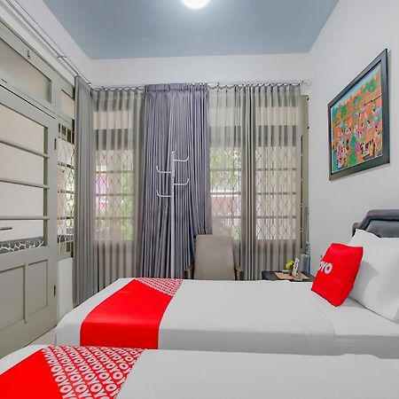 Oyo 3371 Omah Saras Family Hotel Malang Buitenkant foto